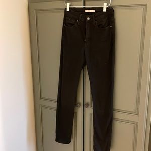 Black Levis High Rise Skinny